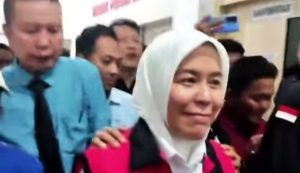 Diduga Korupsi Darah Di PMI Mantan Wawako Palembang Beserta Suami Di Tahan Timpidsus Kejari Palembang