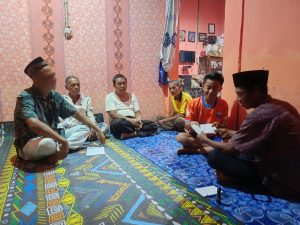 Kades Kedaton Santuni Warganya Yang Mendapat Musibah Meninggal Dunia